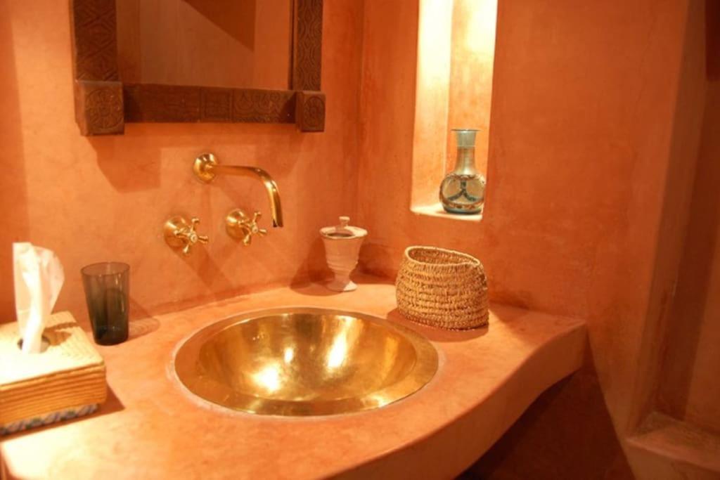 Exclusive And Stylish 4-Bedroom Riad With Plunge Pool Marrákes Kültér fotó