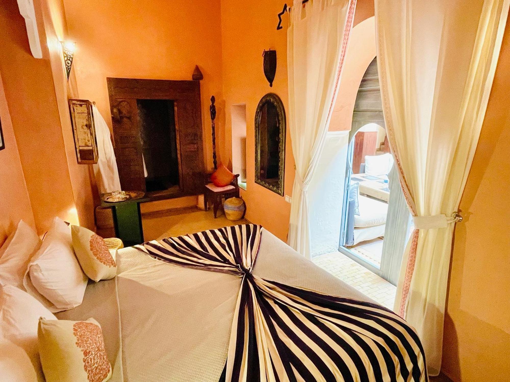 Exclusive And Stylish 4-Bedroom Riad With Plunge Pool Marrákes Kültér fotó