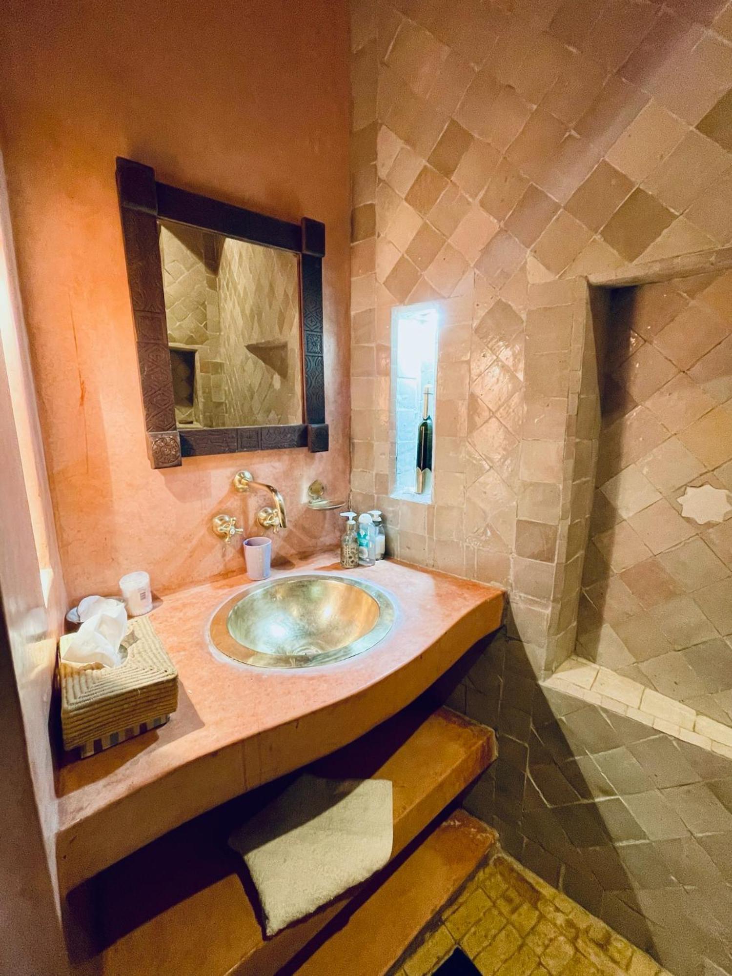 Exclusive And Stylish 4-Bedroom Riad With Plunge Pool Marrákes Kültér fotó